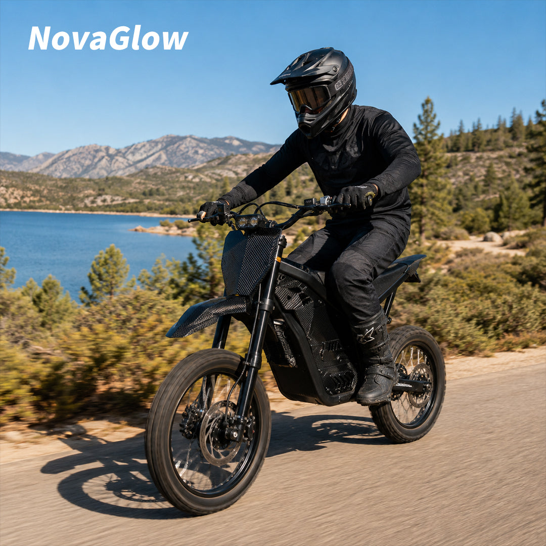 Electric motorcycle rear wheel with disc brake and off-road tire tread